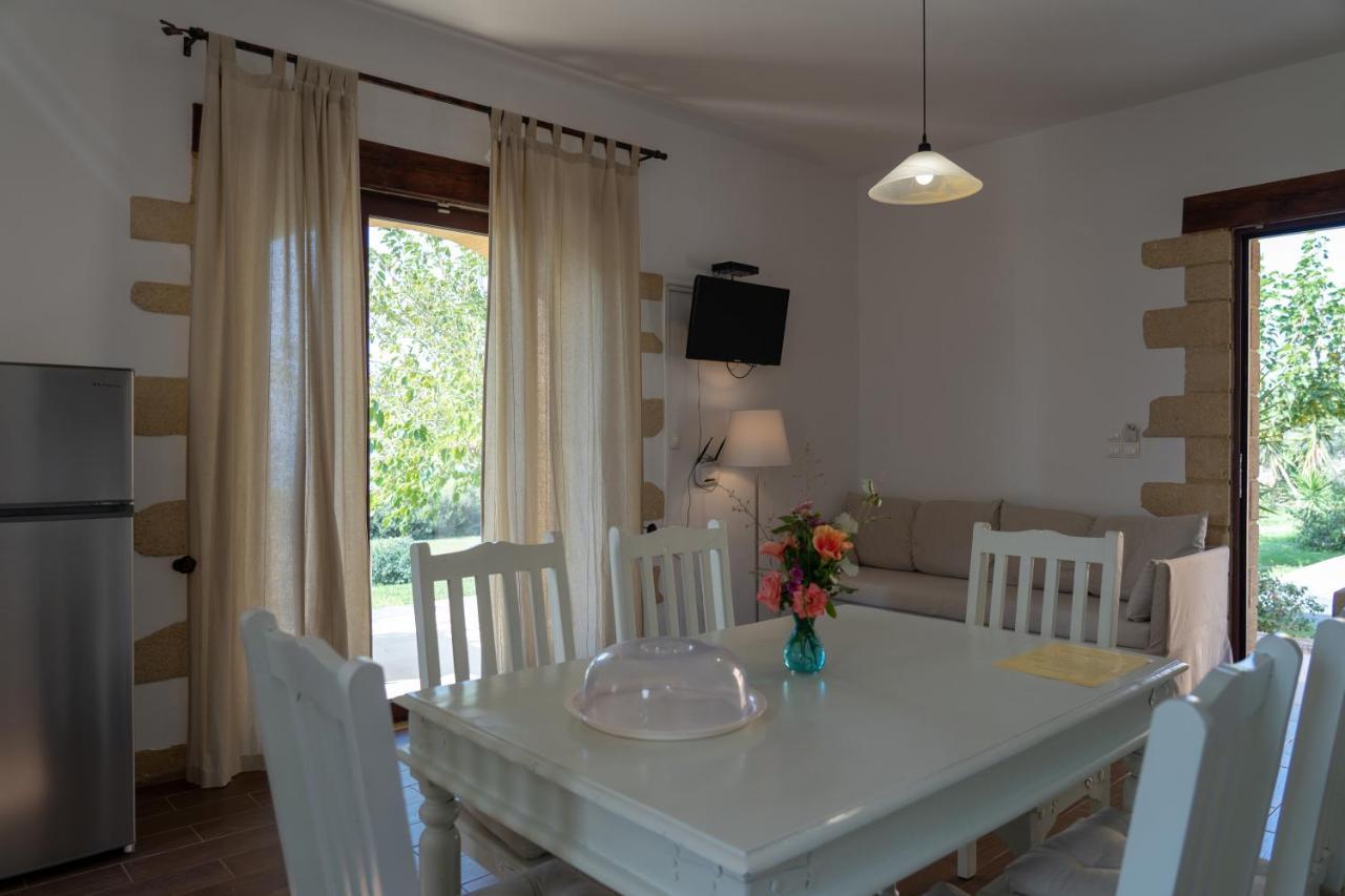 פלאסרנה Sunset Villas מראה חיצוני תמונה