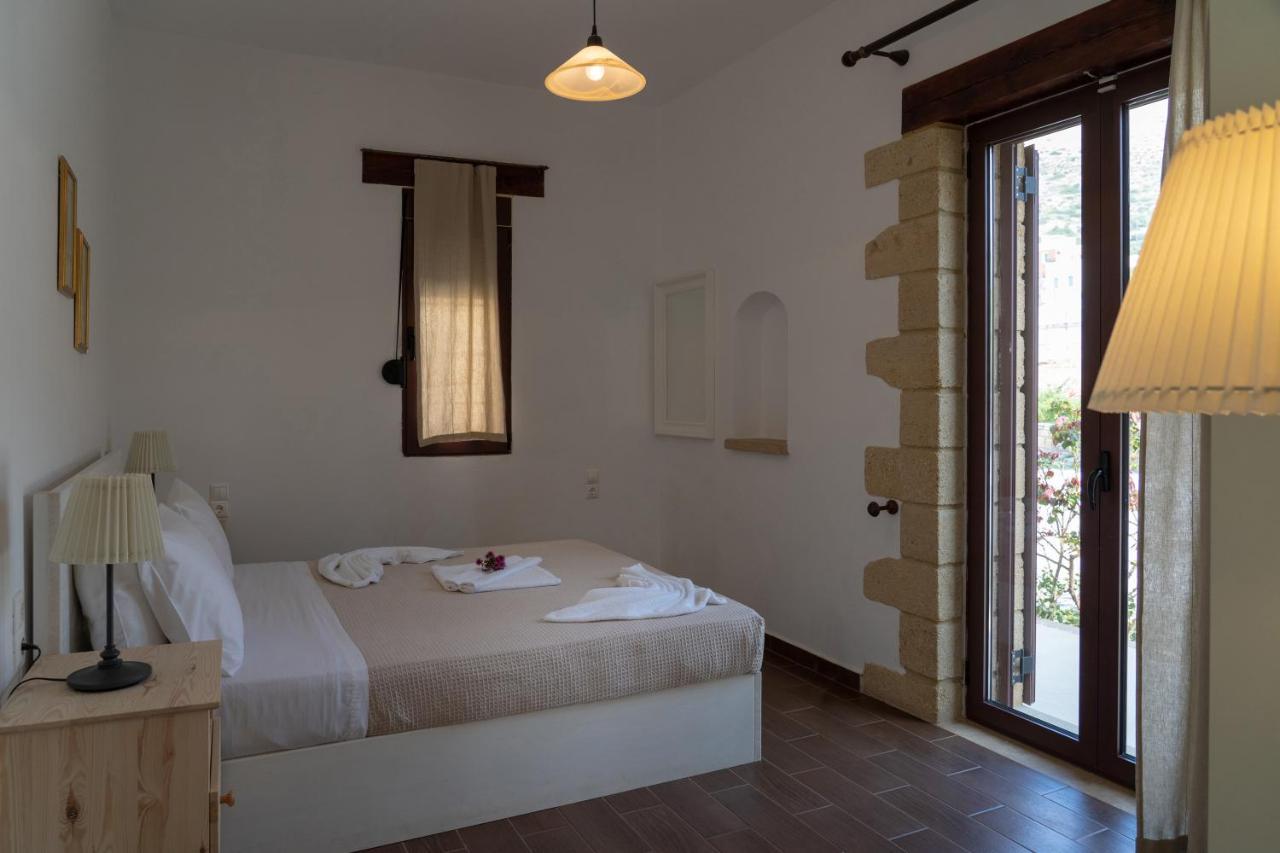 פלאסרנה Sunset Villas מראה חיצוני תמונה